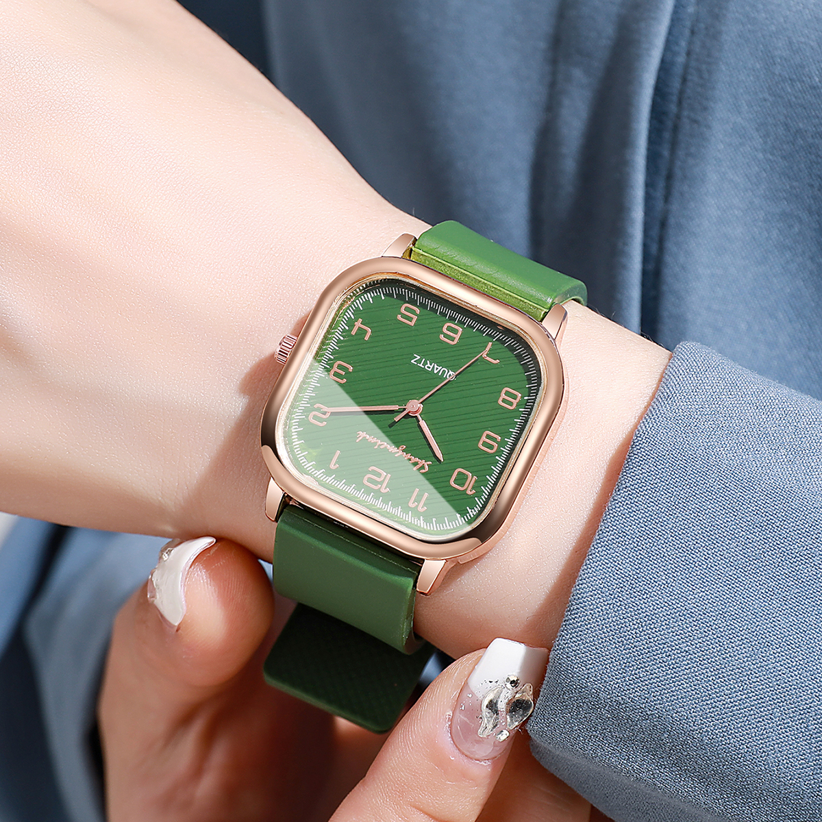 Fashion Square Women Watches C - Silicone Band Women reseña y precio