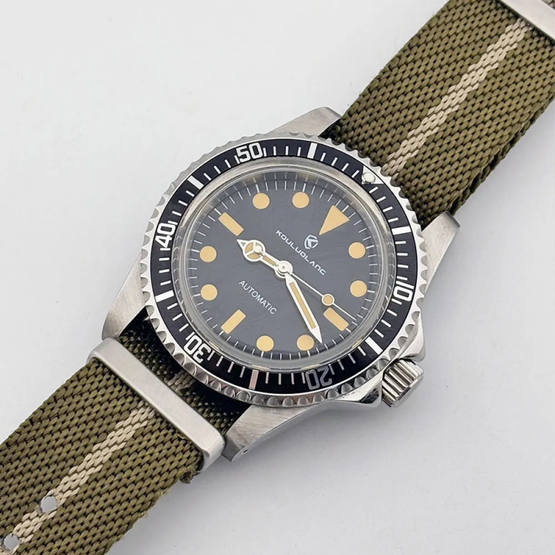 NH35 vintage 40mm sapphire gla - Tropic Strap Vintage reseña y precio