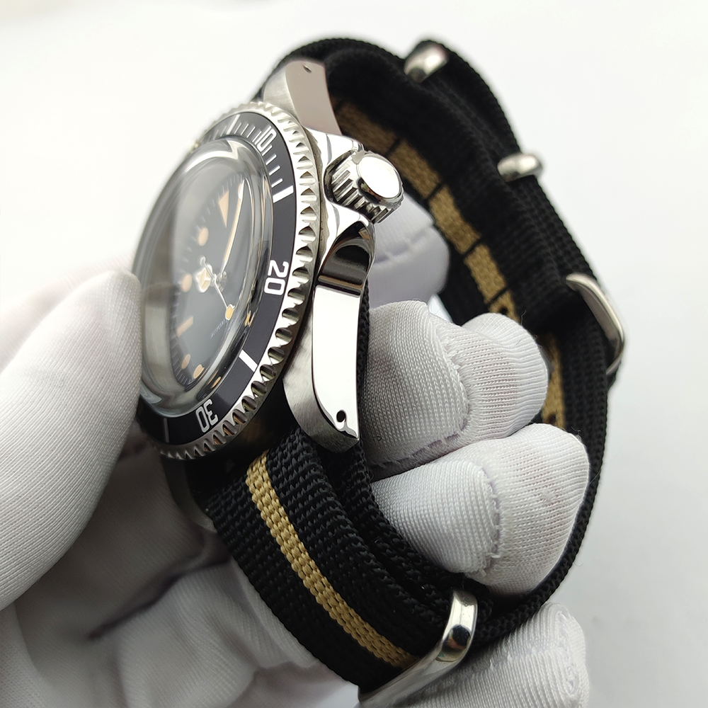 Vintage Diver Automatic Watch  - Tropic Strap Vintage reseña y precio