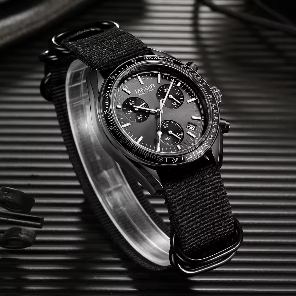MEGIR 2247 Men's Luxury Quartz - Canvas Strap Watch reseña y precio