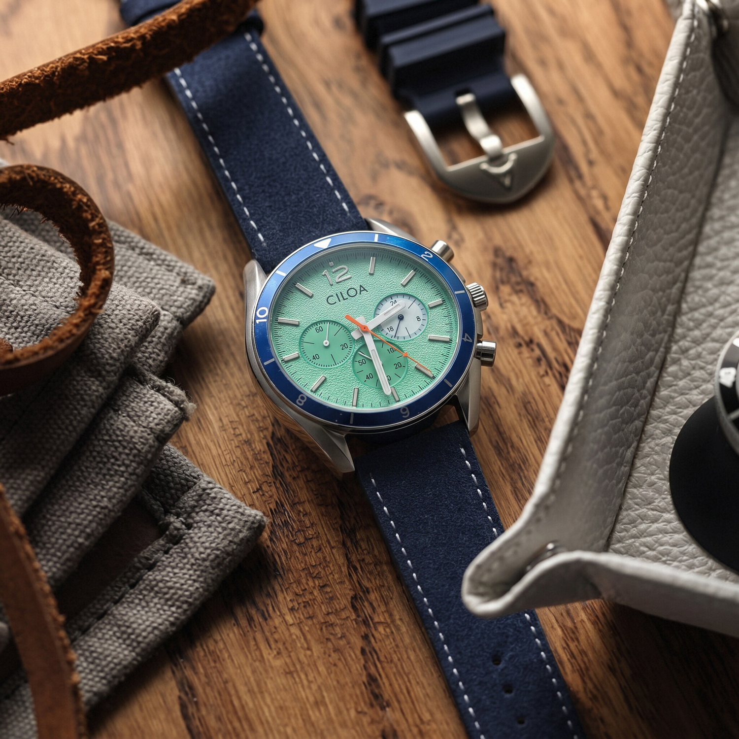 CILOA Men's Chronograph Watch  - Suede Strap Watch reseña y precio