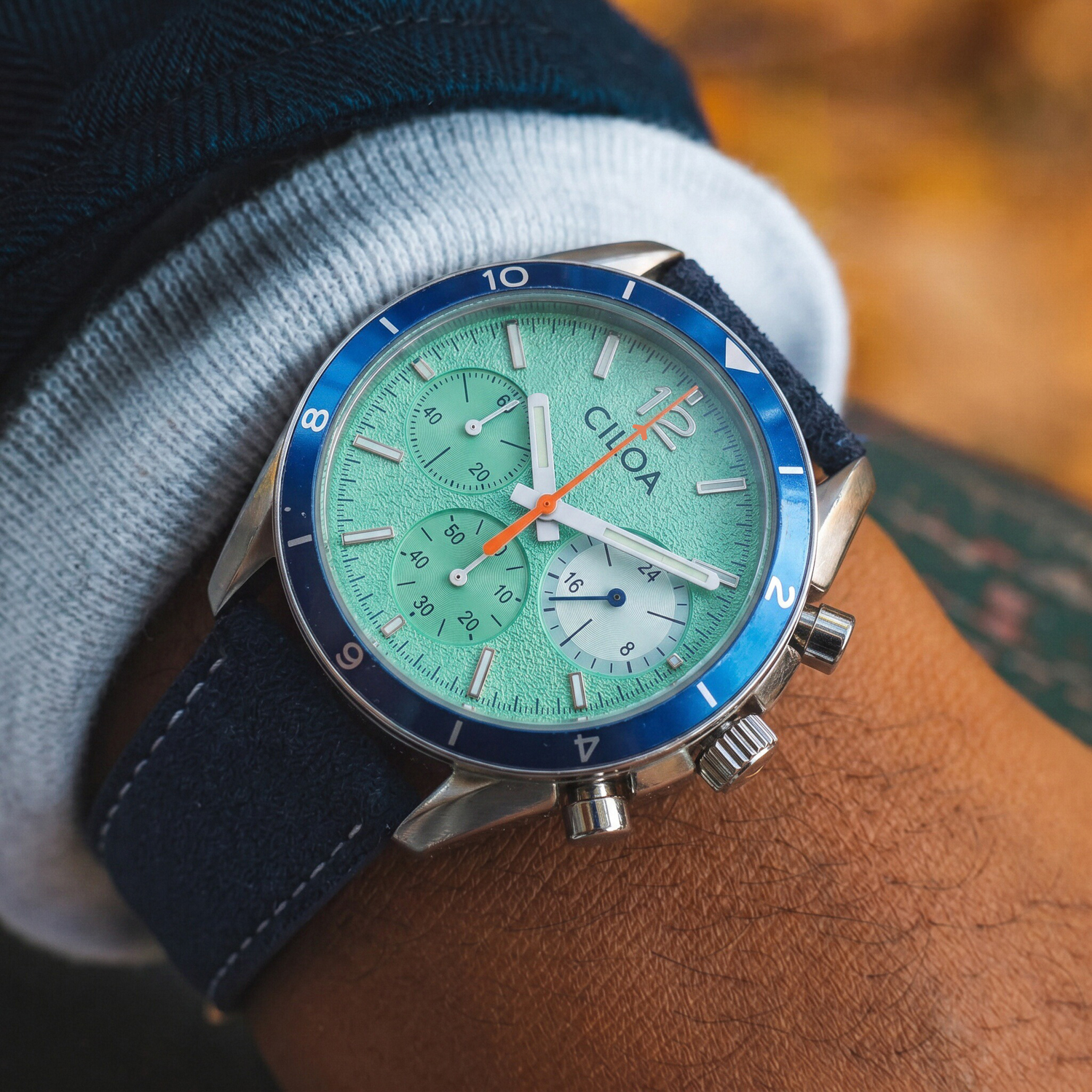 CILOA Men's Chronograph Watch  - Suede Strap Watch reseña y precio