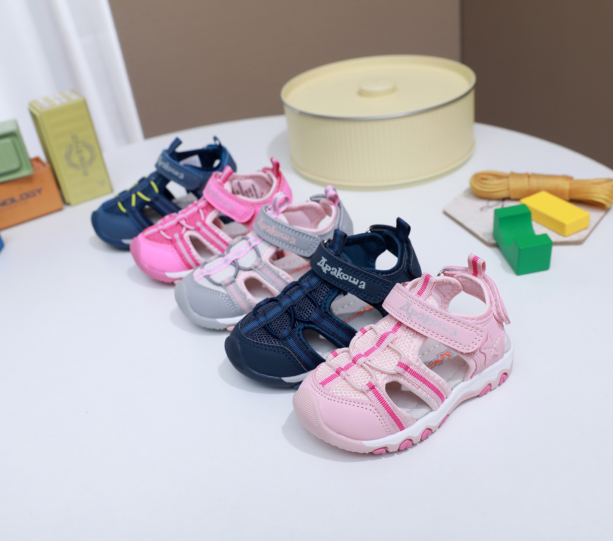 New Summer Children's Closed-T - Sport Loop Velcro reseña y precio