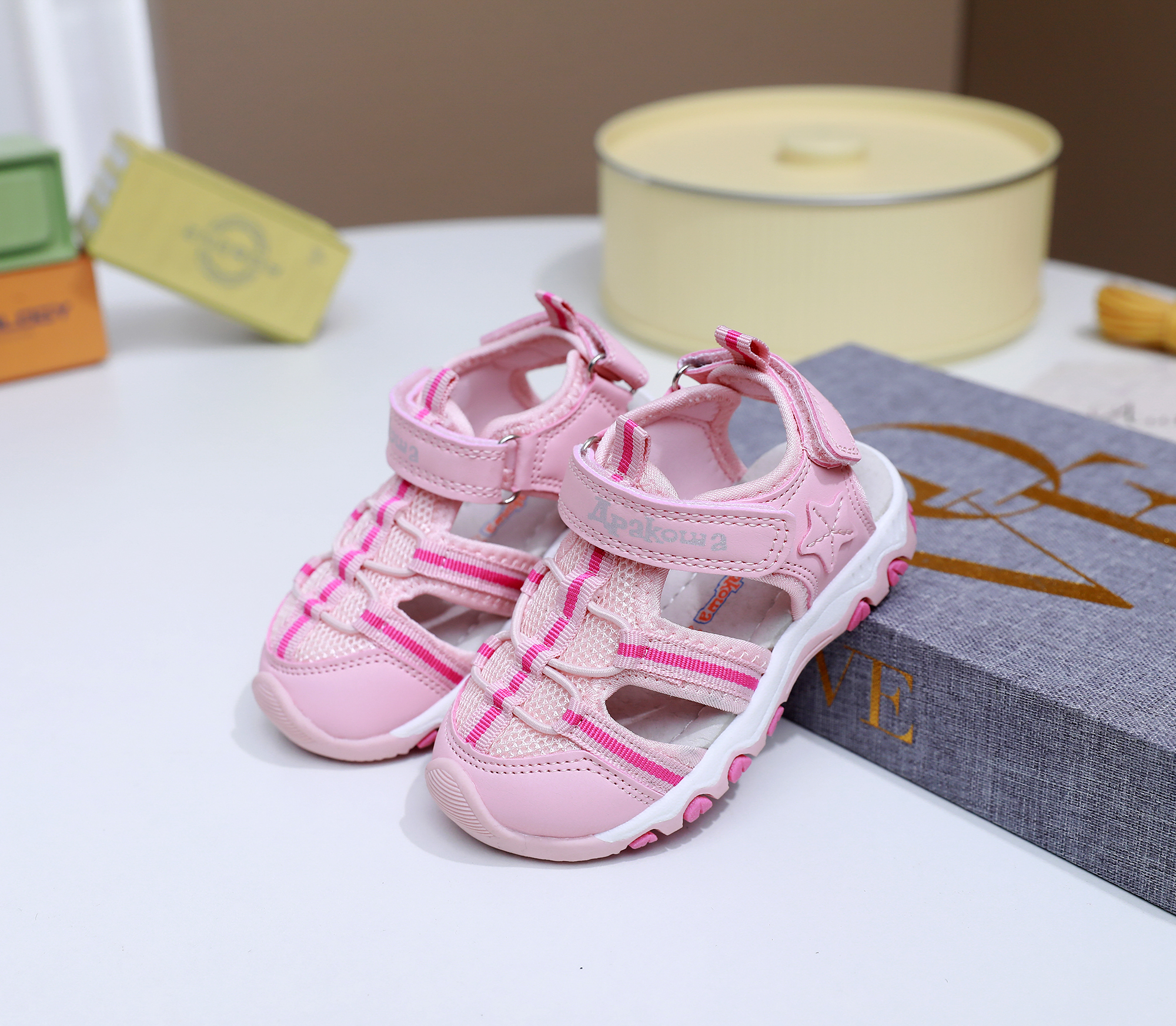 New Summer Children's Closed-T - Sport Loop Velcro reseña y precio